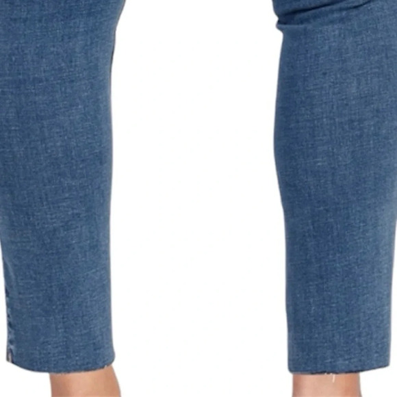 Old Navy Extra High-Waisted Rockstar 360° Stretch Super-Skinny Jeans Sz 18 NWT - Picture 3 of 7